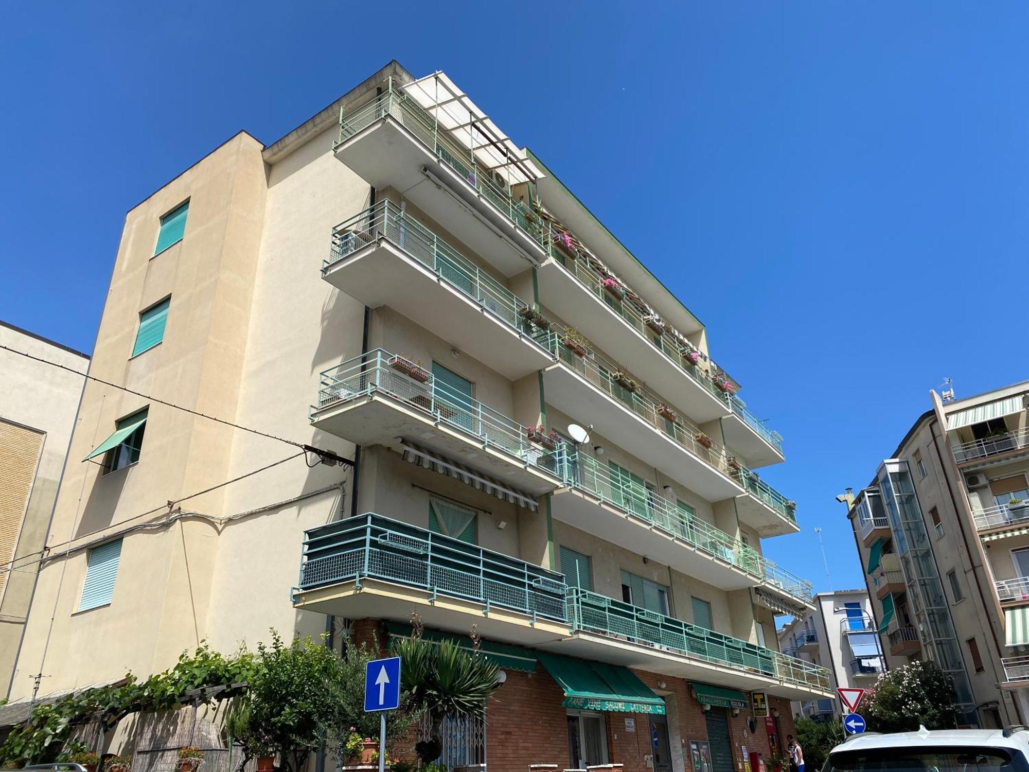 דירות אלביסולה סופריורה Il Mare In Piazza מראה חיצוני תמונה